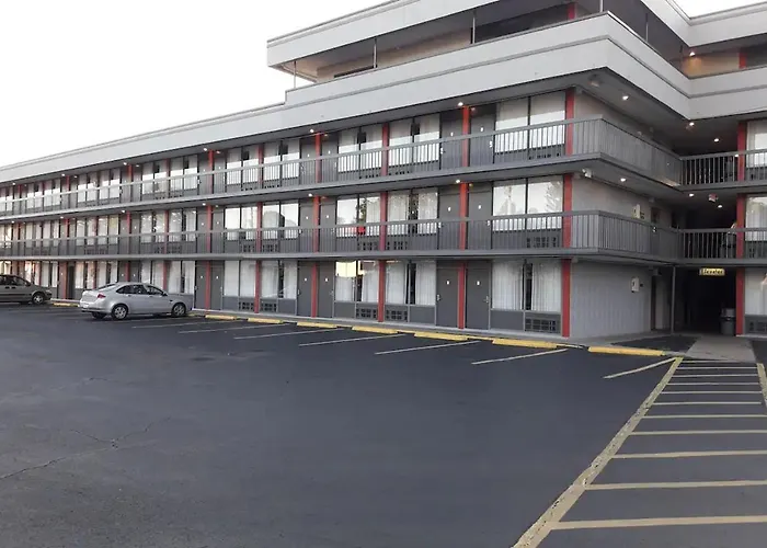 Clarion Pointe University/Expo Louisville