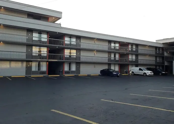 Clarion Pointe University/Expo Louisville