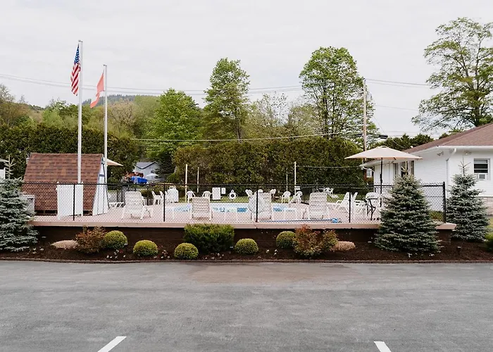 Blue Moon Motel Lake George