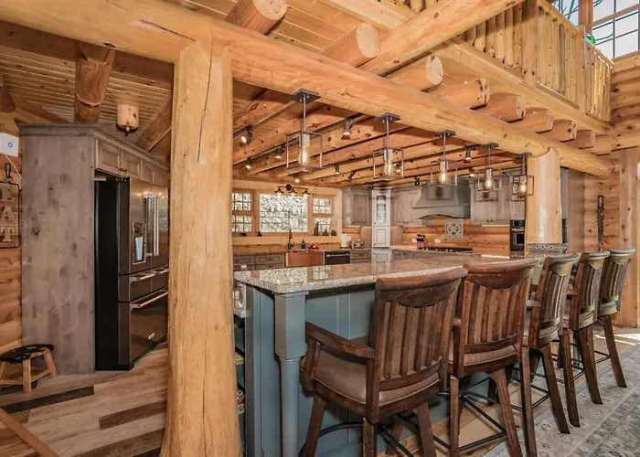 Roaring Fork Lodge Gatlinburg