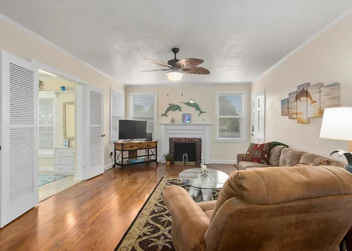 Dolphina House Pensacola Villa