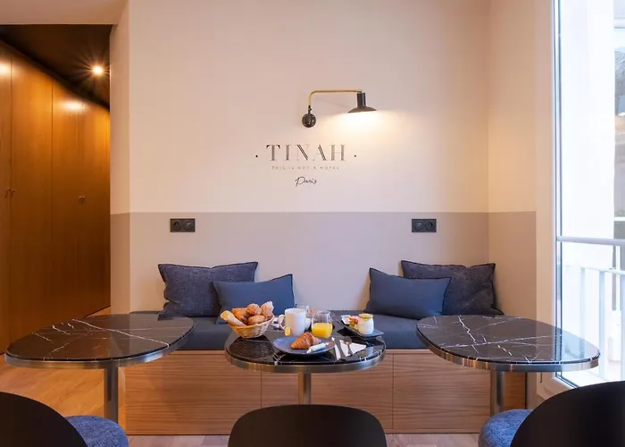 Tinah Paris, Aboukir Hotel