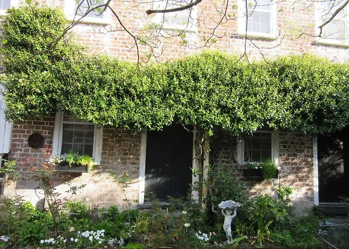 Historic 86 Church Street Charleston