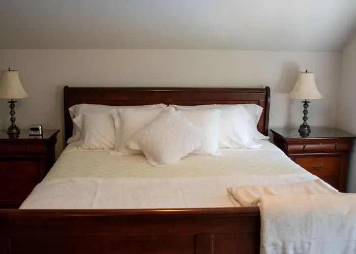 Upper Canada Coach House Niagara-on-the-Lake