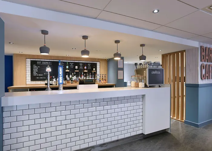 Travelodge Edinburgh Central Hotel