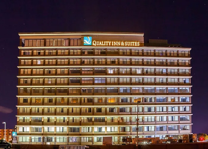 Quality Inn & Suites Cincinnati Downtown Area