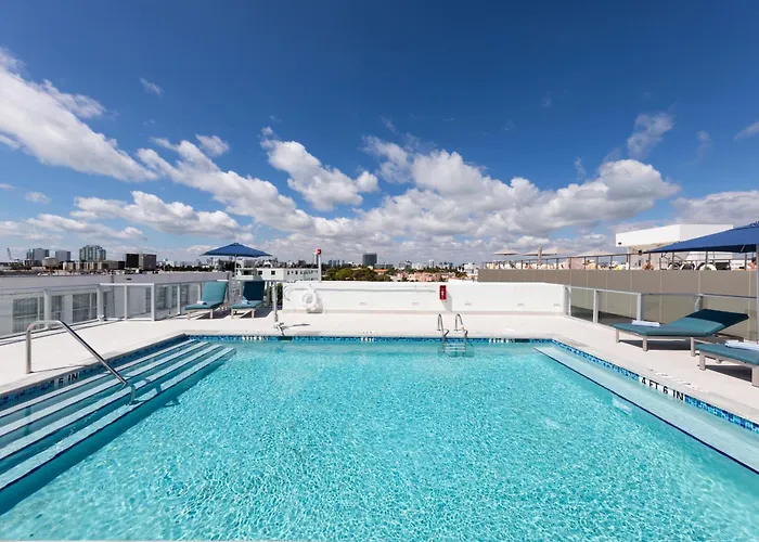 Penguin Hotel Miami Beach