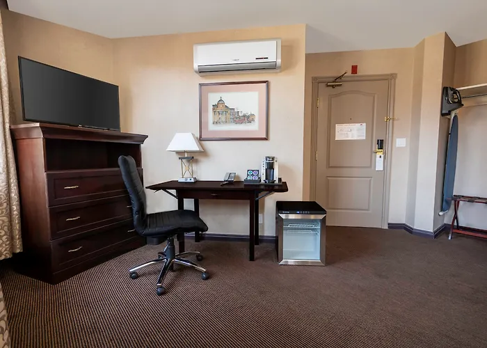 Ramada Limited Downtown Vancouver