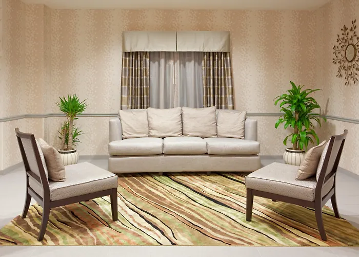 Comfort Inn & Suites Plainville-Foxboro