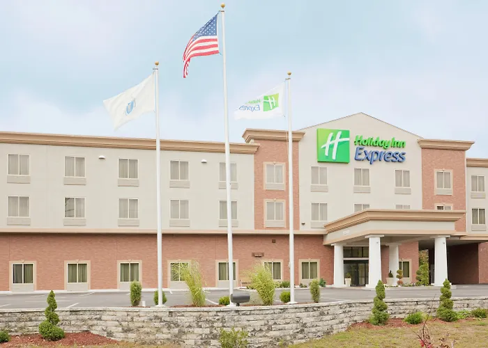 Comfort Inn & Suites Plainville-Foxboro