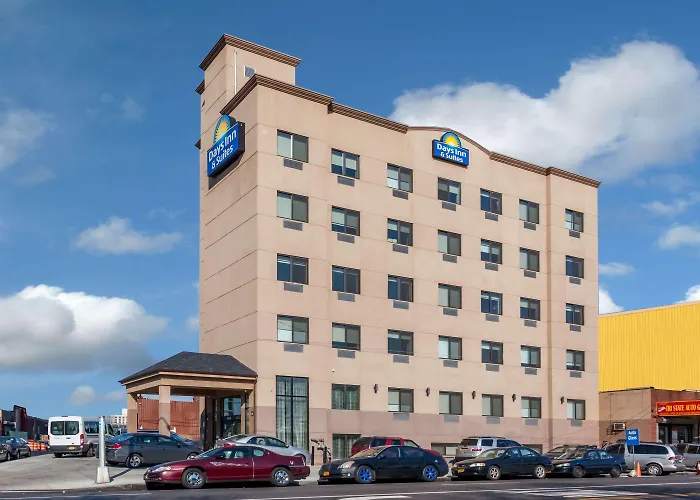 Days Inn & Suites By Wyndham Jamaica Jfk Airport New York