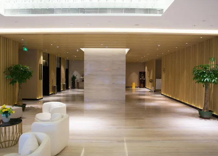 Holiday Inn Zhongshan Downtown, An Ihg Hotel