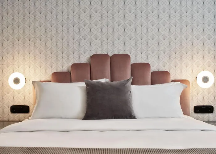 Athens4 Hotel