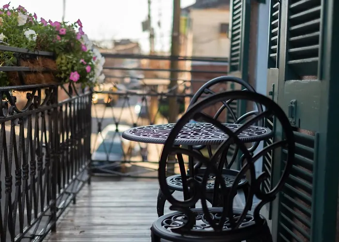 Royal Frenchmen Hotel And Bar New Orleans