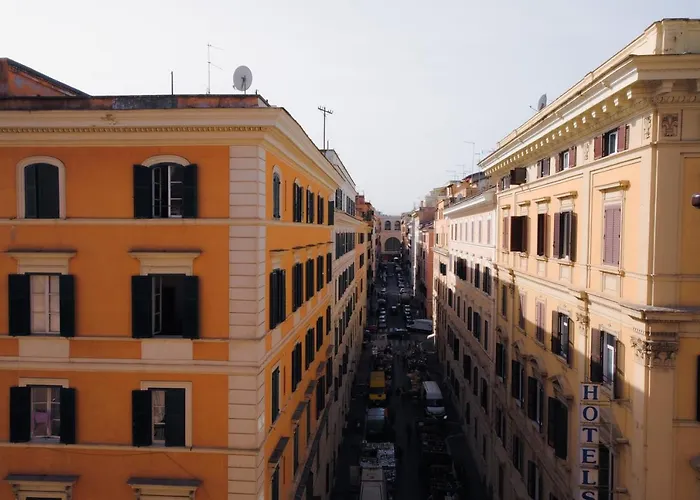 Square Inn Rome