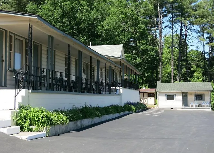 The Austin Inn Lake George