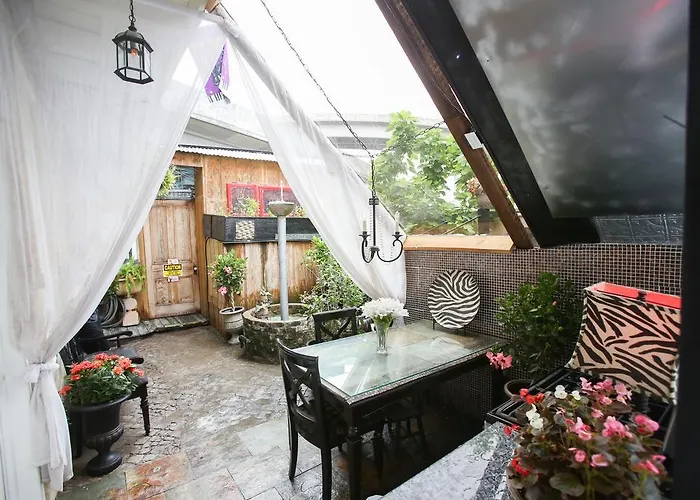 Fleur De Lis Mansion Bed & Breakfast New Orleans