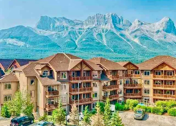 Falcon Crest Lodge 1 Bedroom Condo With Gym & Hot-Tubs & Mountain View Canmore