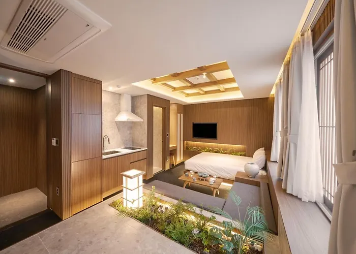 Uh Suite The Myeongdong Seoul