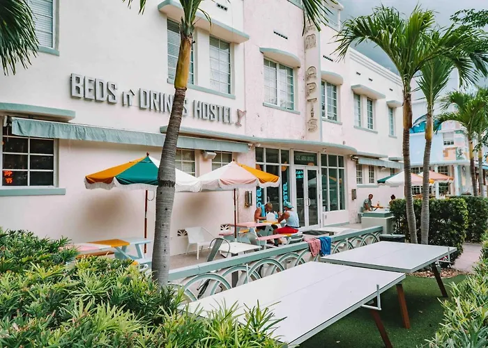 Beds N' Drinks Hostel Miami Beach