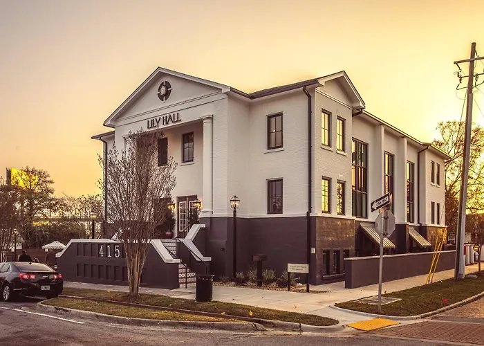 Lily Hall-A Boutique Hotel Pensacola