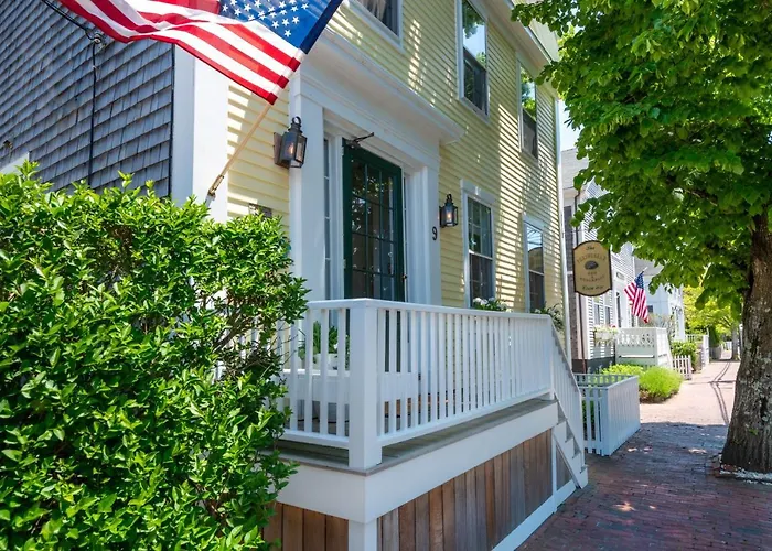Nantucket Periwinkle Hotel