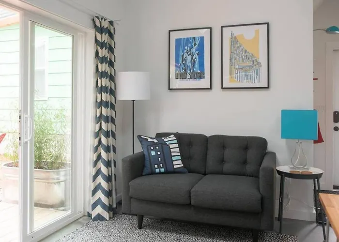 The Hawthorne Hideaway Villa Portland