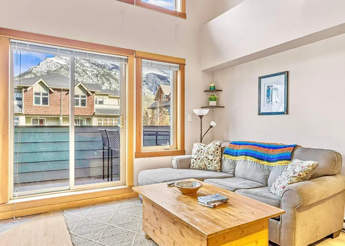 Canmore Mountain View Loft Apartment Heated Outdoor Pool