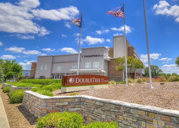 Doubletree By Hilton Hotel Raleigh - Brownstone - University