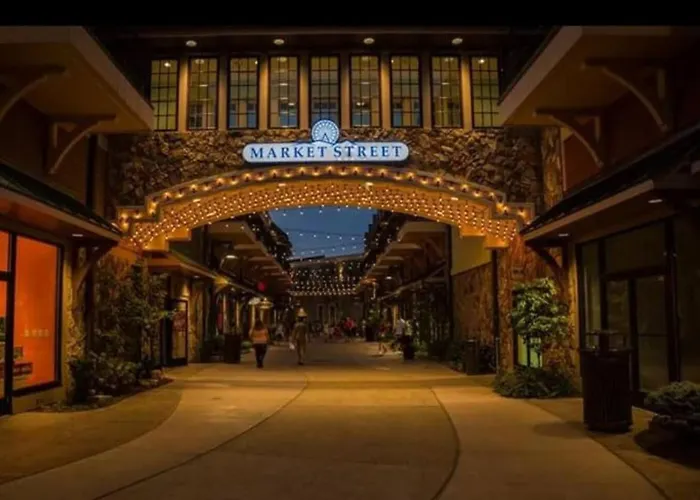 Gt307 Romantic Condo Downtown Gatlinburg & Pool