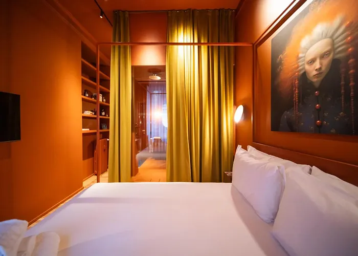 Fontana 16 Rooms Milan