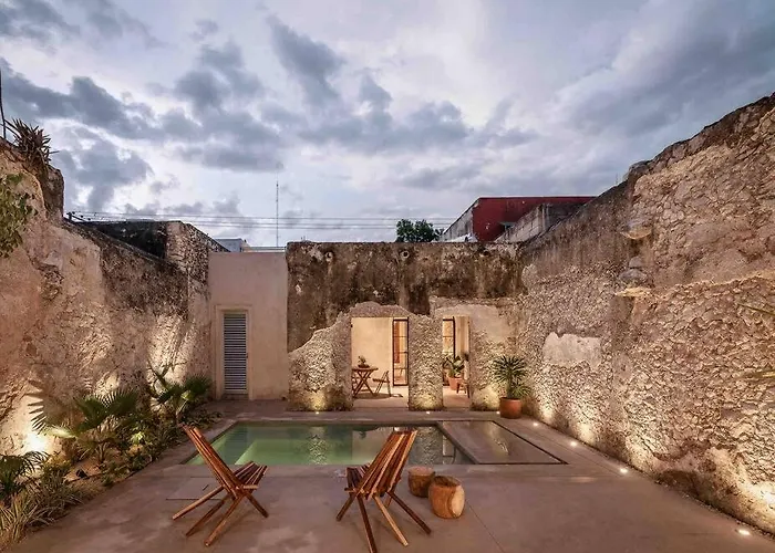 Newly Restored House “Casa Lohr” With Private Pool Mérida