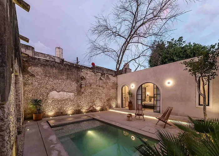 Newly Restored House “Casa Lohr” With Private Pool Mérida