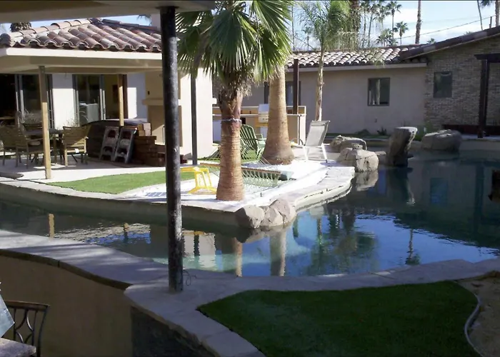 Warm Sands Villa-Moving River/Island Palm Springs