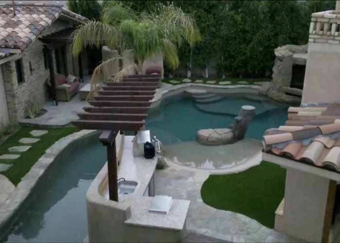 Warm Sands Villa-Moving River/Island Palm Springs