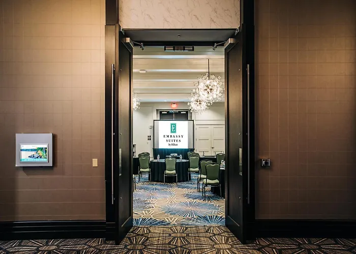 Embassy Suites Louisville Downtown