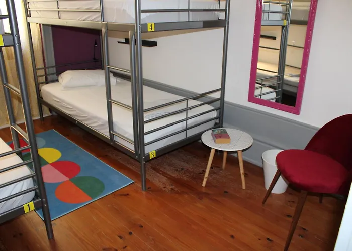 By Doors Hostel Porto