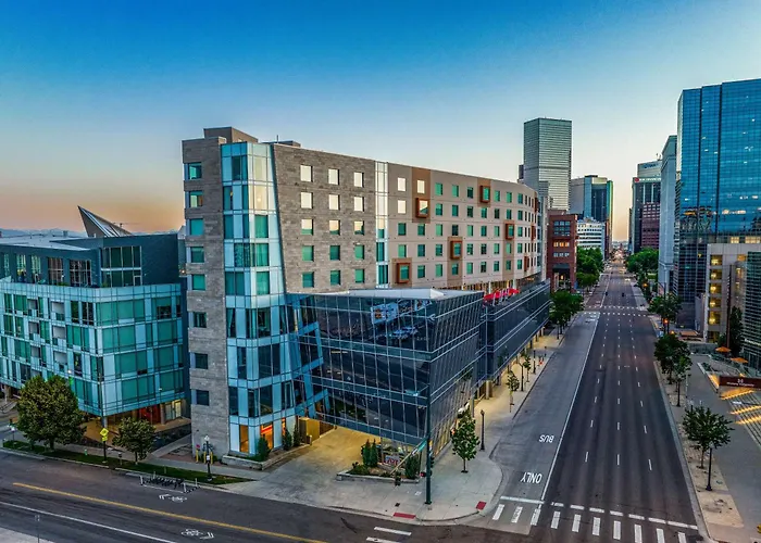 The Art Hotel Denver, Curio Collection By Hilton