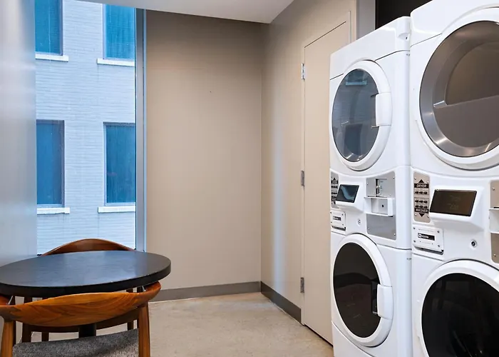 Element Austin Downtown Hotel