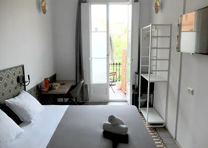 Fabrizzio'S Petit Hostel Barcelona