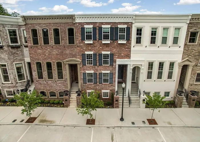 The Brownstone-1 Block To Downtown Bentonville