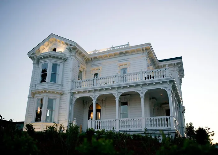 West Cliff Inn, A Four Sisters Inn Santa Cruz