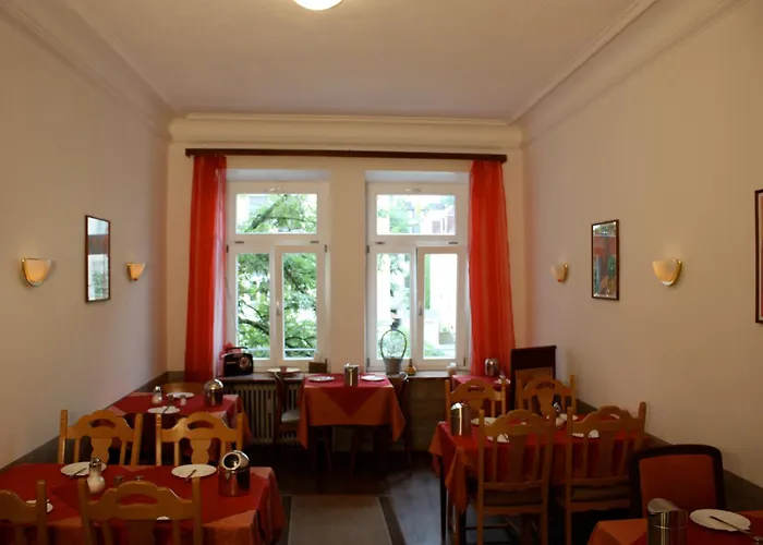 Hotel Pension Schmellergarten Munich