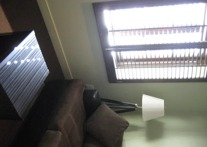 1595 Saint-Denis Hotel Montreal