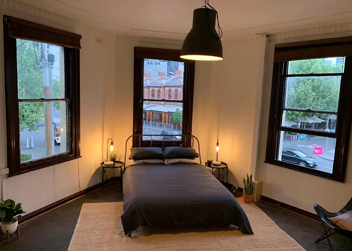 Central Club Hotel Melbourne