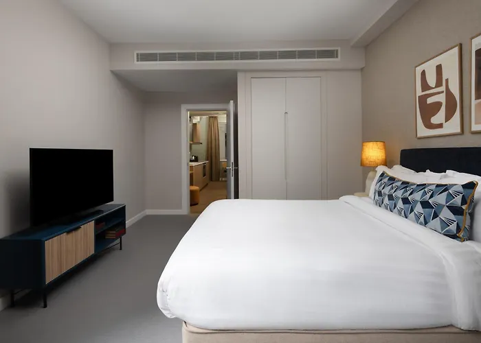 The Lincoln Suites London