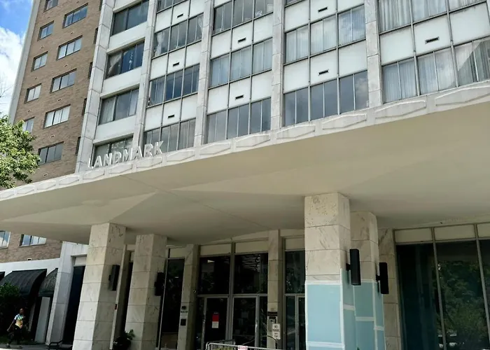 Downtown Atlanta Excellent View! Onsite Parking 1904 Villa