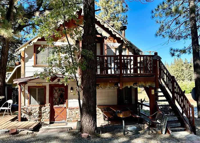 Big Bear Lake - Tulip Lane Cabin #22