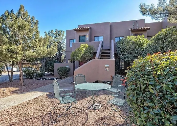 New The Grasshopper With Balcony, Heart Of Sedona Villa