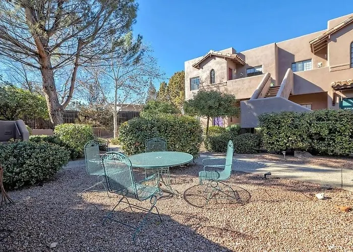 New The Grasshopper With Balcony, Heart Of Sedona Villa